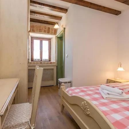 Calandra Villa