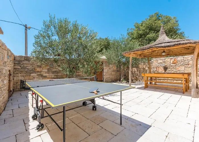 Calandra Villa