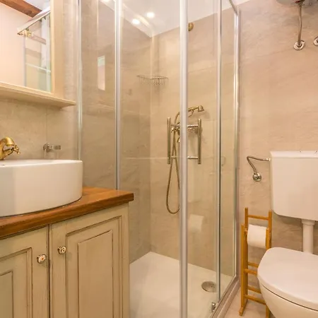 Calandra פאקוסטאן