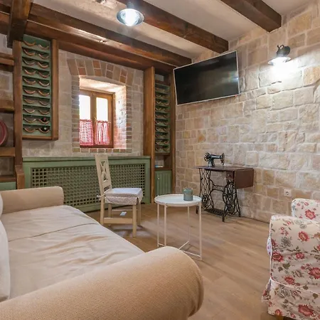 Calandra * Pakoštane